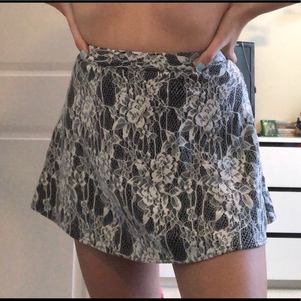 Lace IZ Byer Girl grey and white skirt